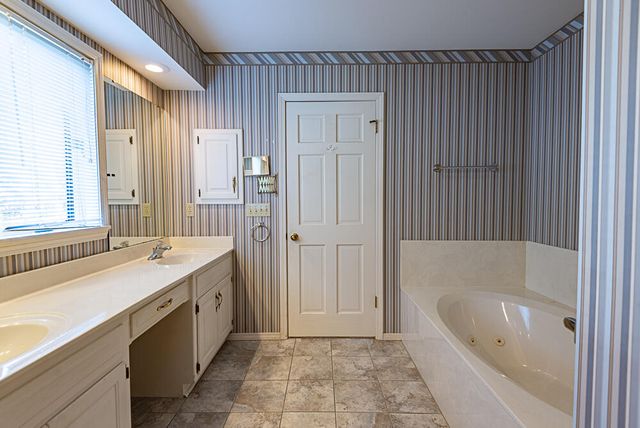 3546 E Cinnamon Place, Springfield, MO 65809