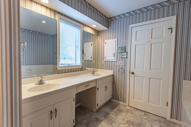 3546 E Cinnamon Place, Springfield, MO 65809