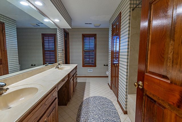 3546 E Cinnamon Place, Springfield, MO 65809