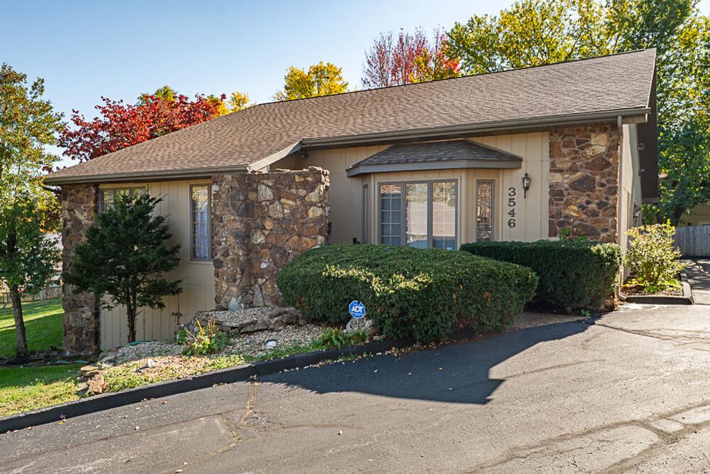 3546 E Cinnamon Place, Springfield, MO 65809