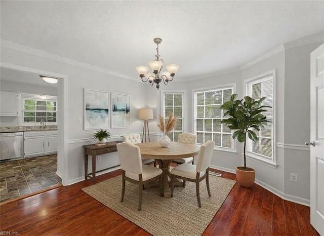 821 Lancaster LN, Newport News, VA 23602