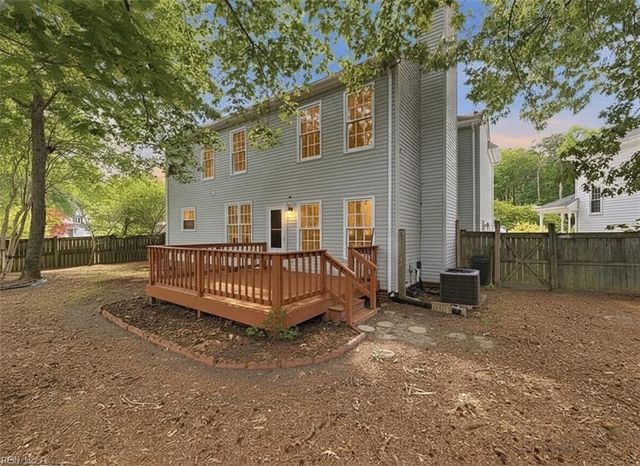 821 Lancaster LN, Newport News, VA 23602