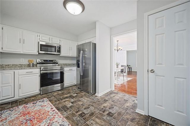 821 Lancaster LN, Newport News, VA 23602