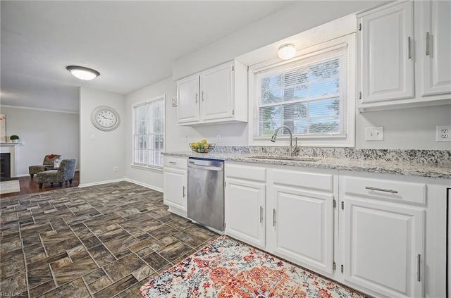 821 Lancaster LN, Newport News, VA 23602