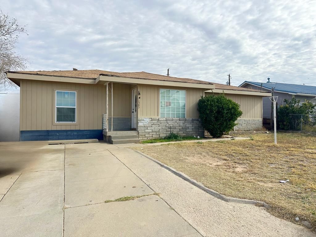 1505 E Cherokee Dr, Big Spring, TX 79720