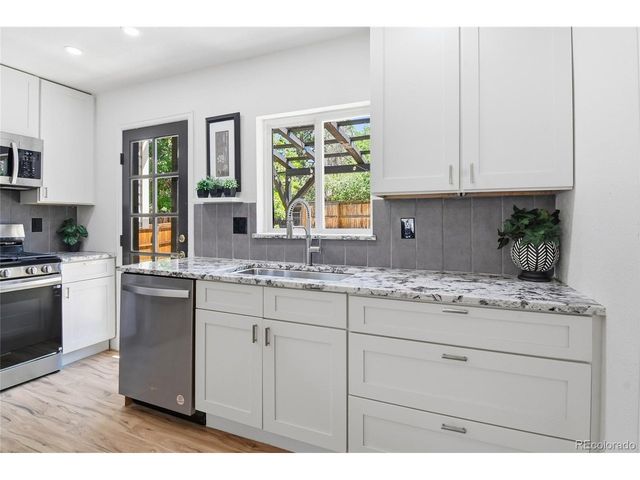 1830 S Mobile St, Aurora, CO 80017