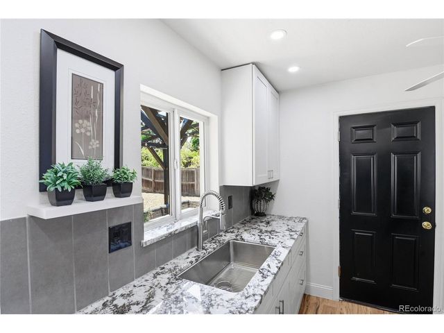 1830 S Mobile St, Aurora, CO 80017