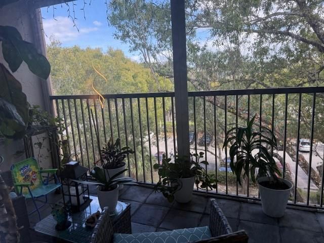 6800 Cypress Rd 512, Plantation, FL 33317