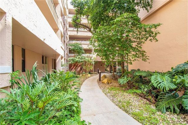 6800 Cypress Rd 512, Plantation, FL 33317