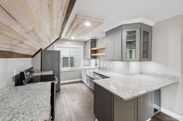 9824 Hidden Acres, Northfield Township, MI 48178