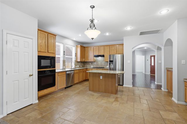 5913 Independence Court, Rowlett, TX 75089
