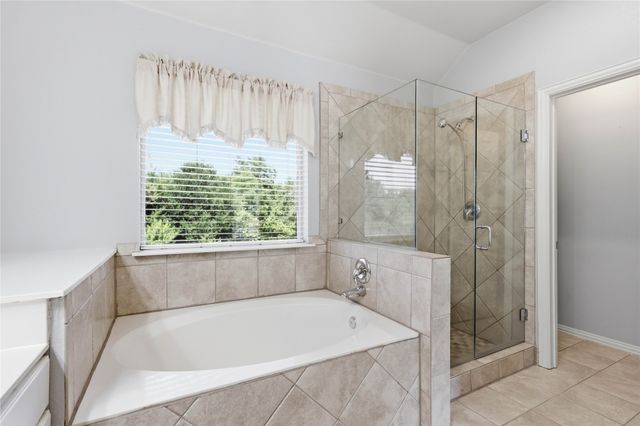 5913 Independence Court, Rowlett, TX 75089