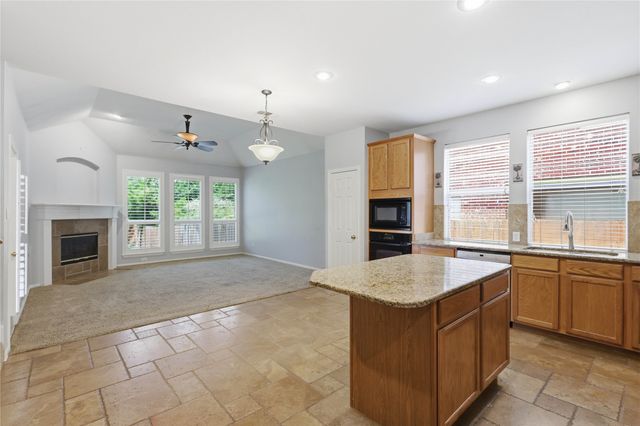 5913 Independence Court, Rowlett, TX 75089