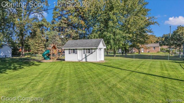 22831 Ulrich Street, Clinton Charter Township, MI 48036