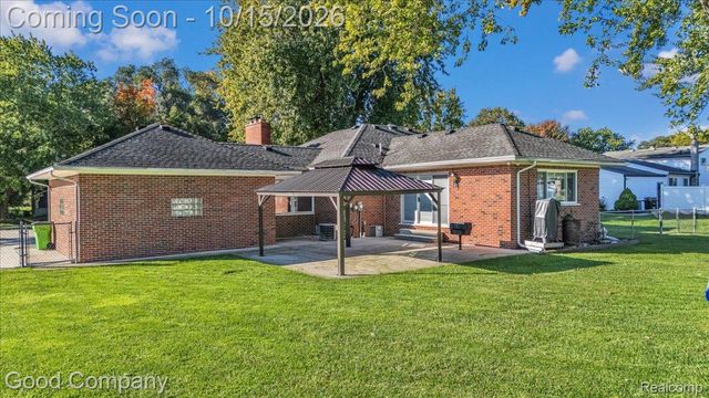 22831 Ulrich Street, Clinton Charter Township, MI 48036