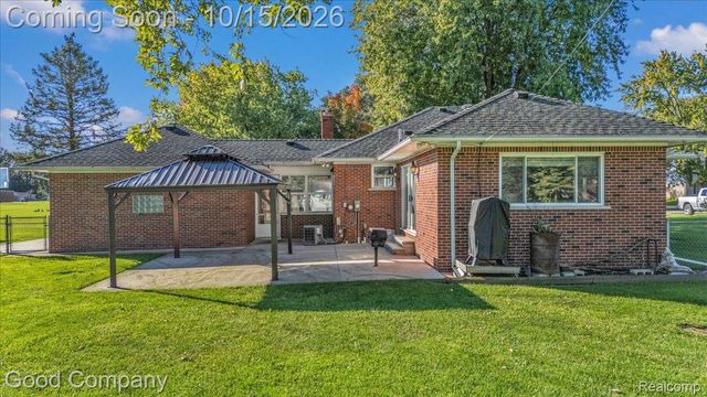 22831 Ulrich Street, Clinton Charter Township, MI 48036