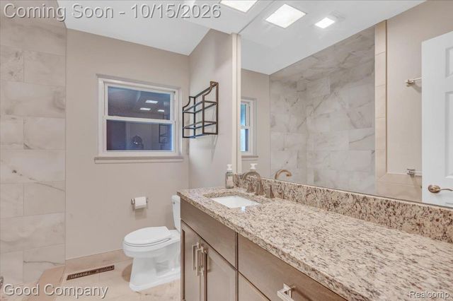 22831 Ulrich Street, Clinton Charter Township, MI 48036
