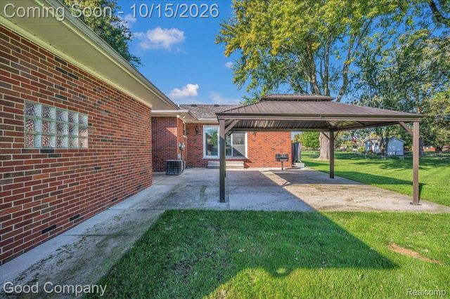 22831 Ulrich Street, Clinton Charter Township, MI 48036
