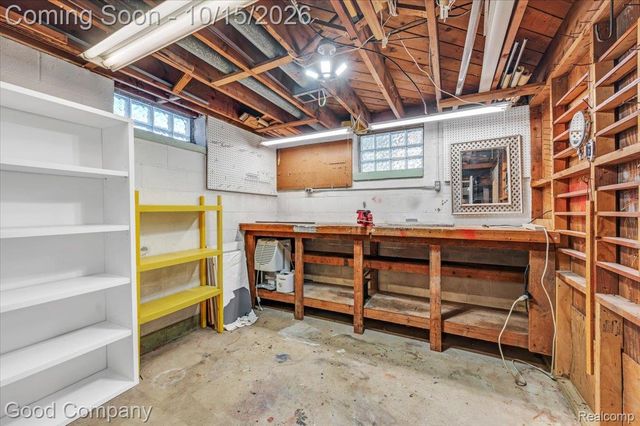 22831 Ulrich Street, Clinton Charter Township, MI 48036