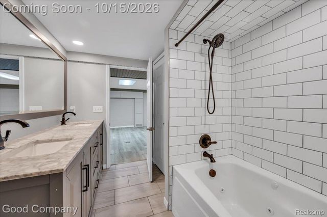 22831 Ulrich Street, Clinton Charter Township, MI 48036