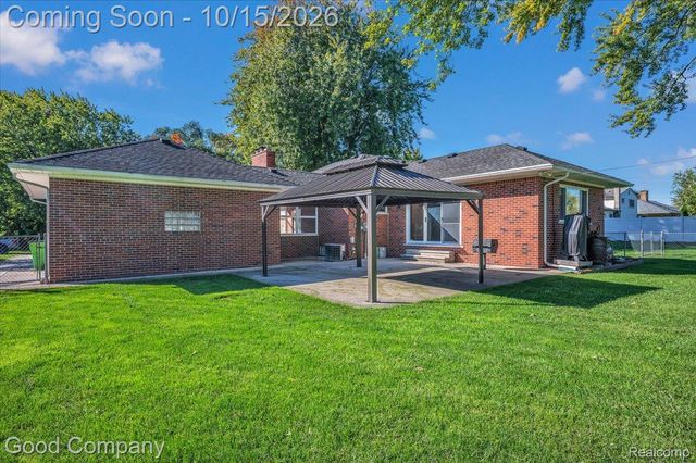 22831 Ulrich Street, Clinton Charter Township, MI 48036