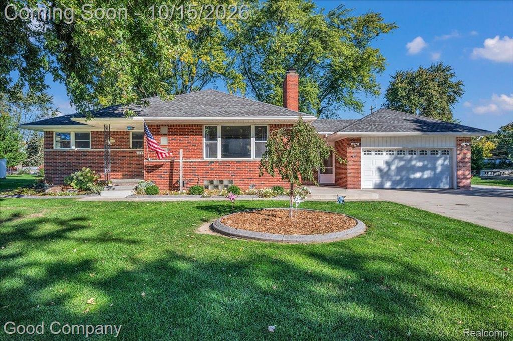 22831 Ulrich Street, Clinton Charter Township, MI 48036