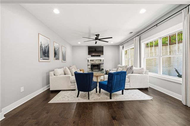 60 NE Grand Georgian Court NE, Cartersville, GA 30121