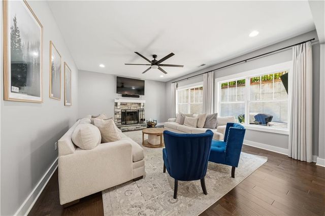 60 NE Grand Georgian Court NE, Cartersville, GA 30121