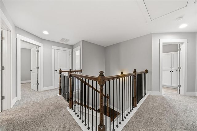 60 NE Grand Georgian Court NE, Cartersville, GA 30121