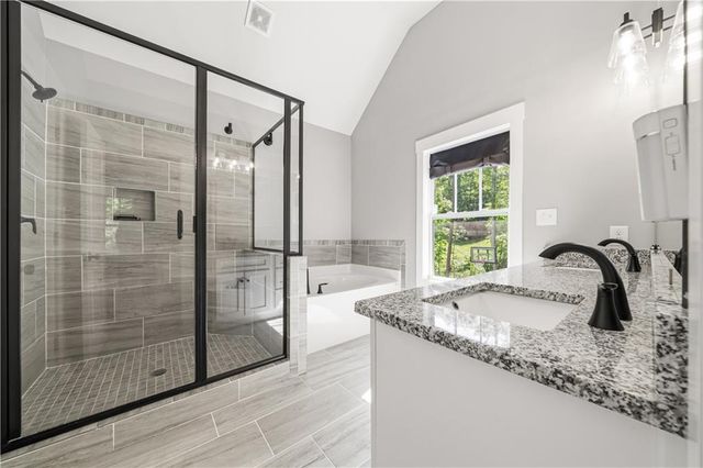 60 NE Grand Georgian Court NE, Cartersville, GA 30121