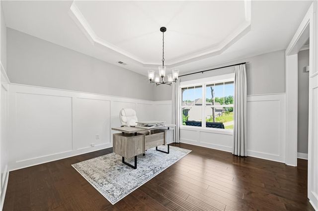 60 NE Grand Georgian Court NE, Cartersville, GA 30121