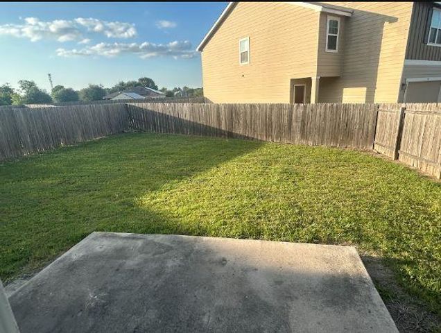 117 Hondo Gap LN, Jarrell, TX 76537