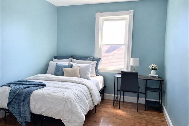 21 Oakland St 3, Cambridge, MA 02139