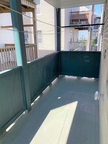 21 Oakland St 3, Cambridge, MA 02139