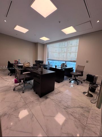 175 SW 7th St 2208, Miami, FL 33130