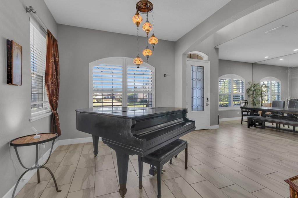 Image 24 of property listing at 1662 SWALLOWTAIL LANE, Sanford, FL 32771