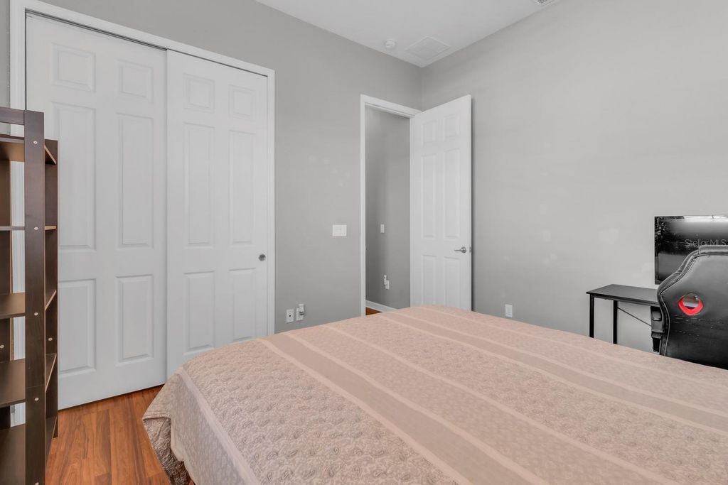 Image 45 of property listing at 1662 SWALLOWTAIL LANE, Sanford, FL 32771