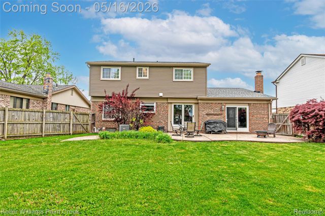 47038 Sarnus Drive, Macomb Township, MI 48044
