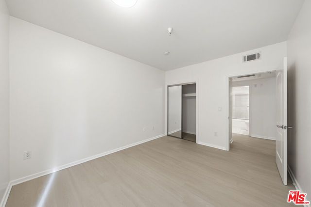 1037 Fedora Street 204, Los Angeles, CA 90006