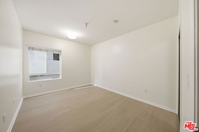 1037 Fedora Street 204, Los Angeles, CA 90006