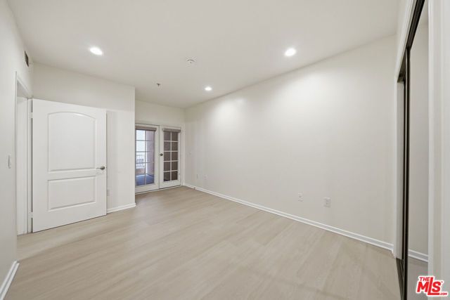 1037 Fedora Street 204, Los Angeles, CA 90006