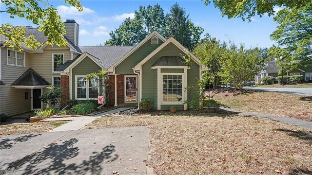 2800 Shadowbrook Lane, Winston-salem, NC 27103