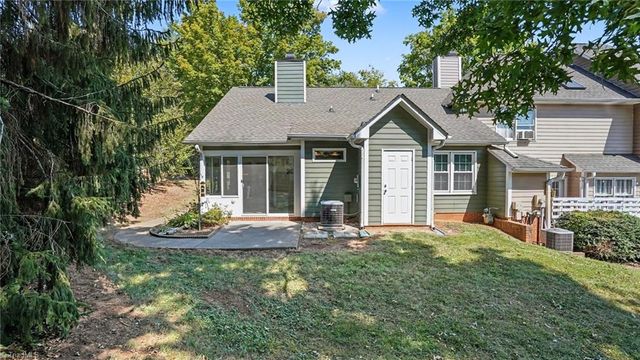 2800 Shadowbrook Lane, Winston-salem, NC 27103