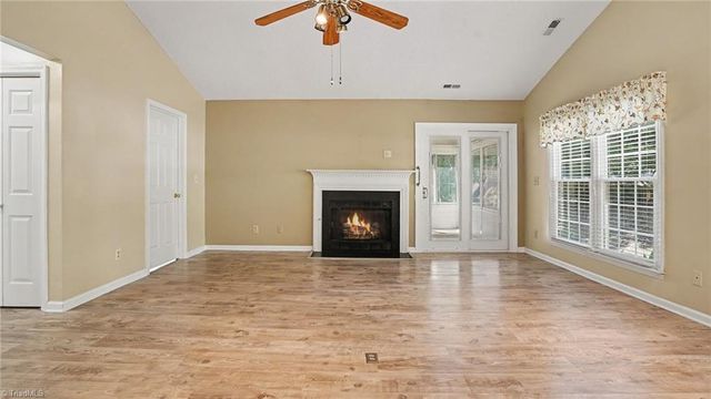 2800 Shadowbrook Lane, Winston-salem, NC 27103