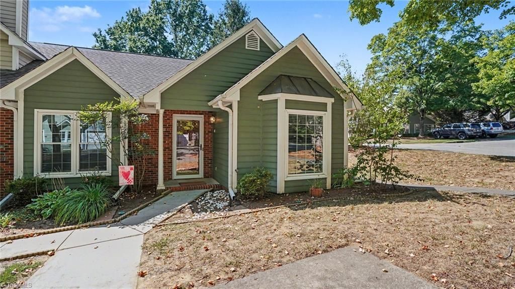 2800 Shadowbrook Lane, Winston-salem, NC 27103