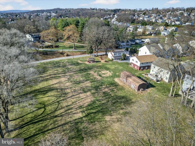 319 DRUID HILL RD, Lancaster, PA 17601