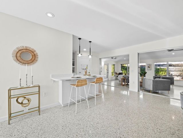 561 CORWOOD DRIVE, Sarasota, FL 34234