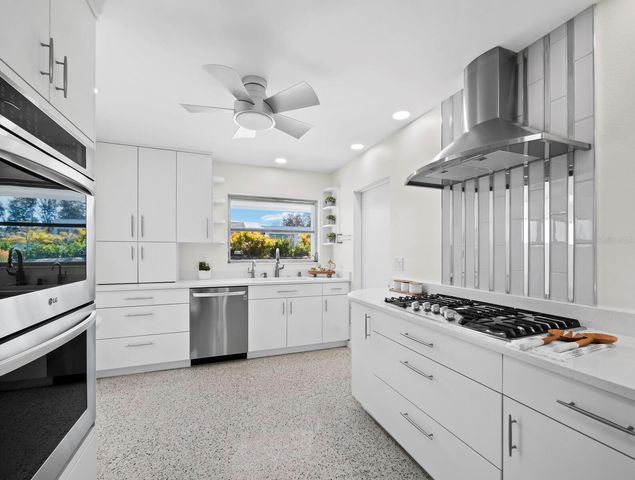 561 CORWOOD DRIVE, Sarasota, FL 34234