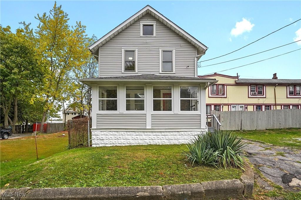 859 Clay Drive, Akron, OH 44311