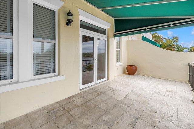 1133 ABBEYS WAY, Tampa, FL 33602